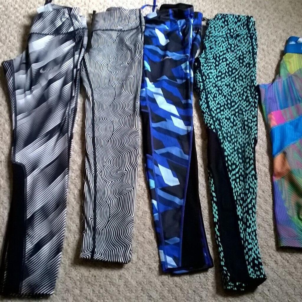 Nike leggings size XS black & off white swirl great condition

Nike leggings size XS pattern great condition

Nike leggings size XS blue black good condition

Nike leggings size XS black & green good condition. there is some slight fading

FREE
Nike cropped blue leggings XS these are being given free the holes are stretched

loads of gym stuff listed I will combined postage. if you're looking at a few bundles let me know before buying and i can add to same listing and deduct postage

PRICE INCLUDES UK POSTAGE DONT SEND OVERSEAS