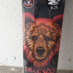 Hallo verkaufe hier ein neu und in original verpacktes Deck.
Skateboard Deck Flight Pro S248 Decenzo Bear 8.25 von Powell Peralta