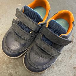 Clarks children shoes in size 9G in good condition