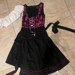 Dirndl Größe 38 der Marke Kaiser Franz Josef
und weiße Bluse dazu

Farbe schwarz pink einmal getragen
Versand extra