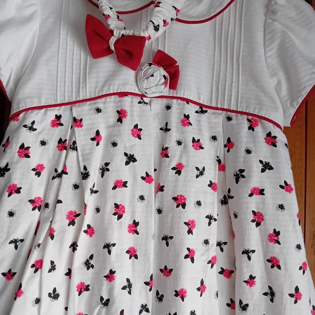 2 pretty Originals girls dresses 1 cream with red/black details +headband & 1 burgundy red & denim colour with red tights + headband size 5years
