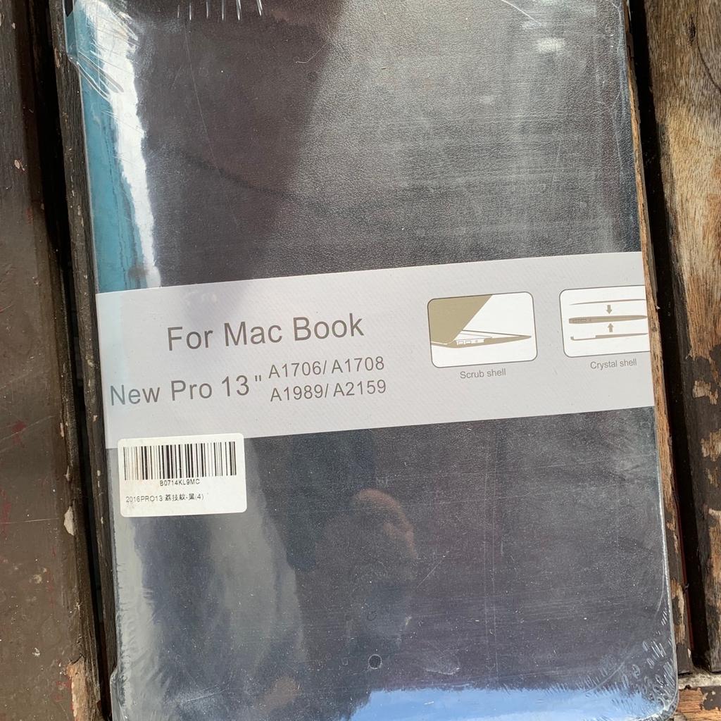 Selling as a job lot I have about 60 of these.
All in new condition
Different model numbers for MacBook laptops
Cash on collection only from Chelmsley wood B37