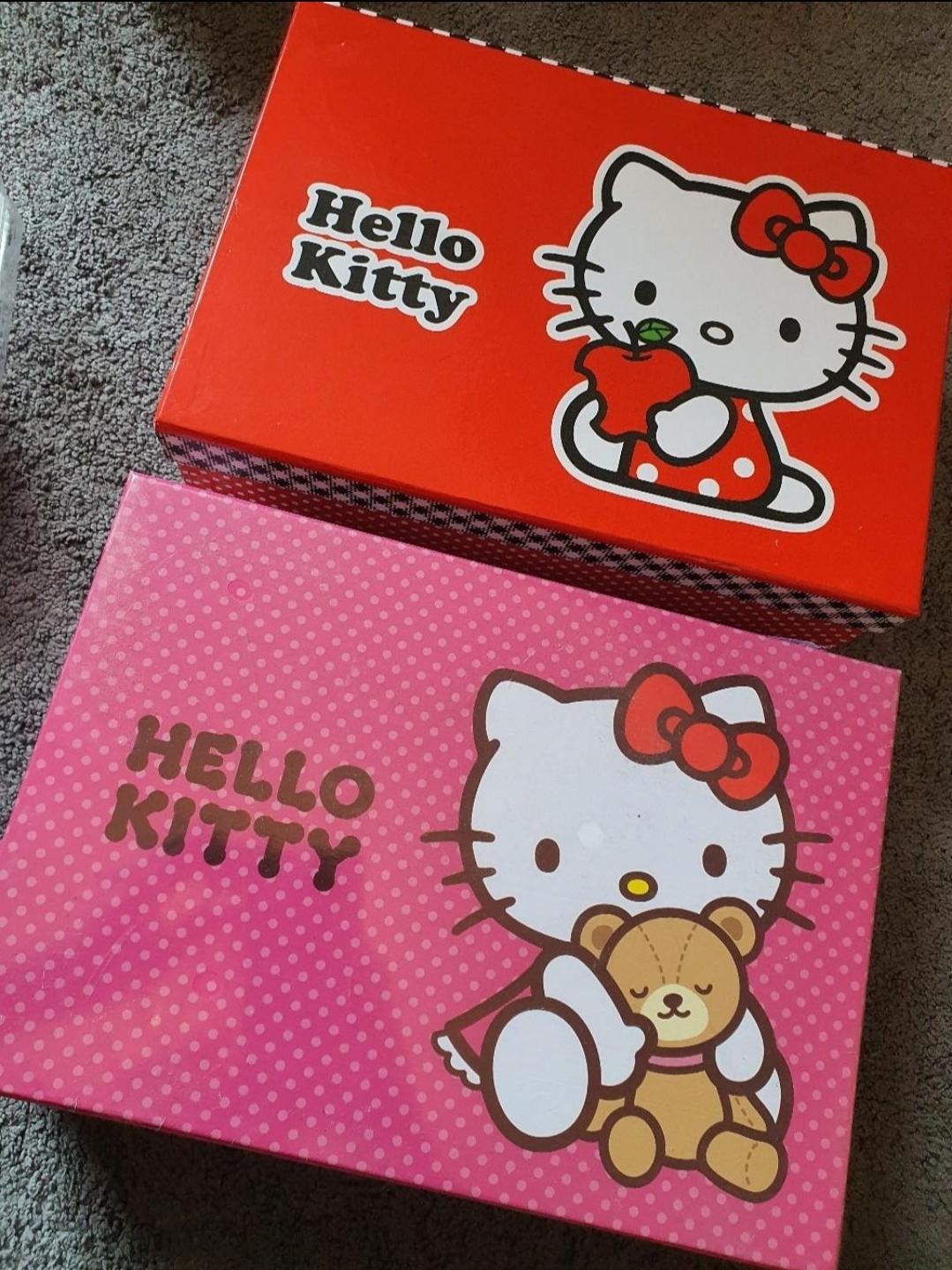 hello kitty box set in BB2 Blackburn für 10,00 £ zum Verkauf | Shpock DE