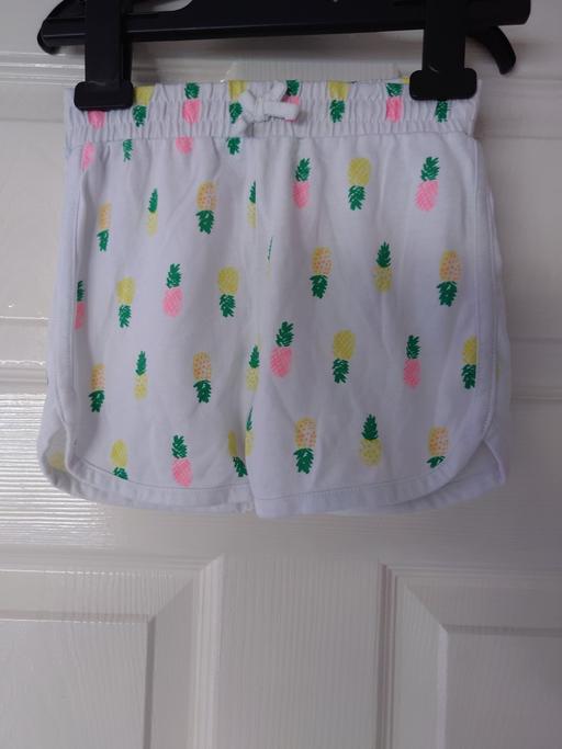 Buy & Sell Leicestershire Charnwood - Photos for Girls white shorts size 12-18 months