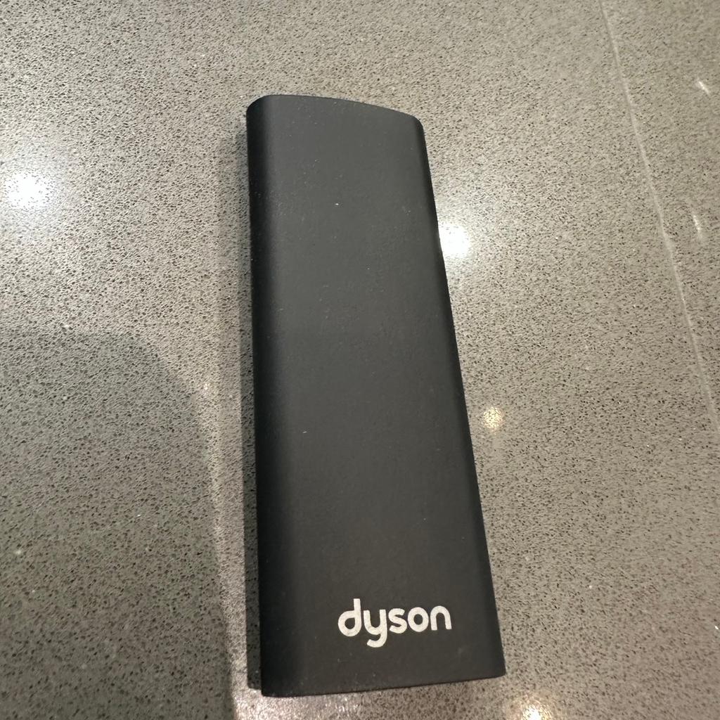 Dyson am05 am04 hot and cool fan GENUINE remote control black rrp £50

Great condition like new

Collection from Chelmsford or Witham local delivery can be arranged postage also available