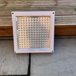 • LED light in good working condition