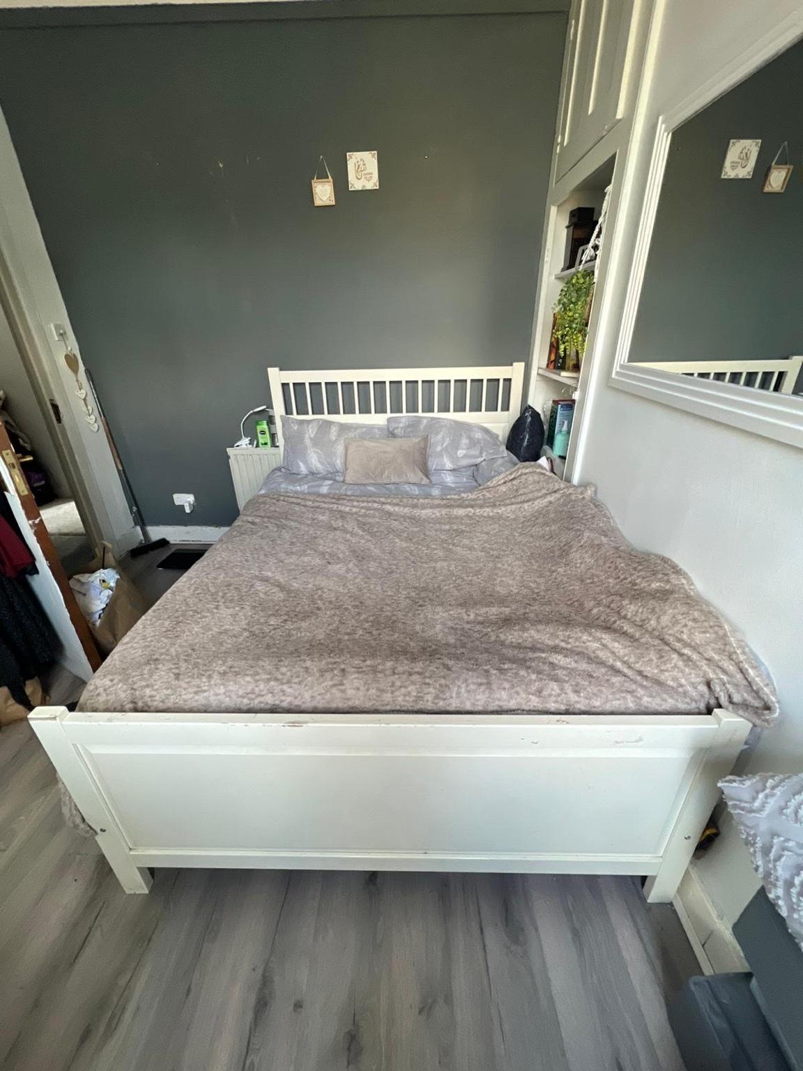 White double hemnes ikea bed in E7 London für 30,00 £ zum Verkauf