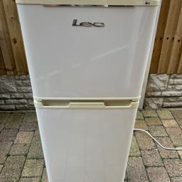 LEC FRIDGE FREEZER

MODEL T50122W

FRIDGE & FREEZER BOTH WORKING

GOOD CONDITION (SEE PHOTOGRAPHS)

RRP £250

ANY QUESTIONS PLEASE ASK