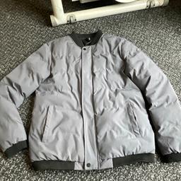 Used: fashion men’s jacket grey size 2XL good condition £10
Collection le5
