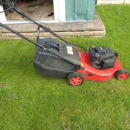 champion self propelled petrol lawnmower. starts but stops. good for spares or repairs