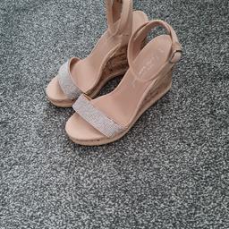 New look wedges size 5 light pink brand new