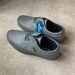 Men’s bowls shoes.
Brand new
Size 10
PICK UP ONLY