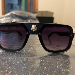 Brand new
Kenzo sunglasses
Based in Blackburn