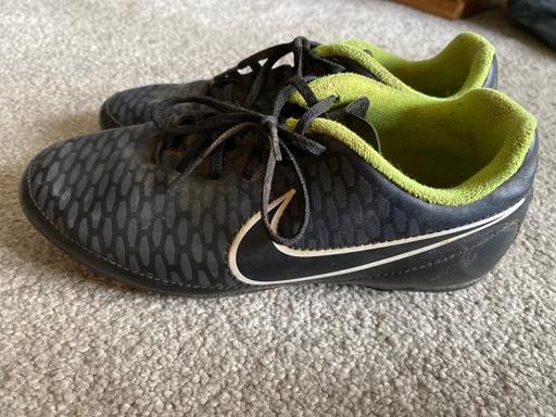 Buy & Sell Leicestershire Harborough - Photos for Nike boys football boots size 2