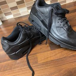 Ladies Nike Air Max 90s hardly worn and in really good condition