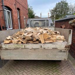 Seasoned or kiln dried logs no conifer can be supplied in builders bags or tipper loads
Price is per builders bag
Tipper load upon request