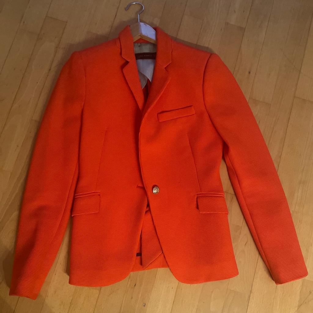 Schöner oranger Blazer von Zara in Größe S