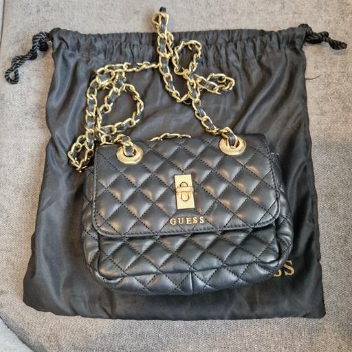 Buy & Sell West Midlands Birmingham - Photos for Genuine Guess Black quilted handbag