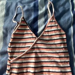 Multi Colour Stripe Crop Top, Size UK 6. This item has only ever been worn once and is still in a perfect condition. 
Message me for more photos or questions💕
