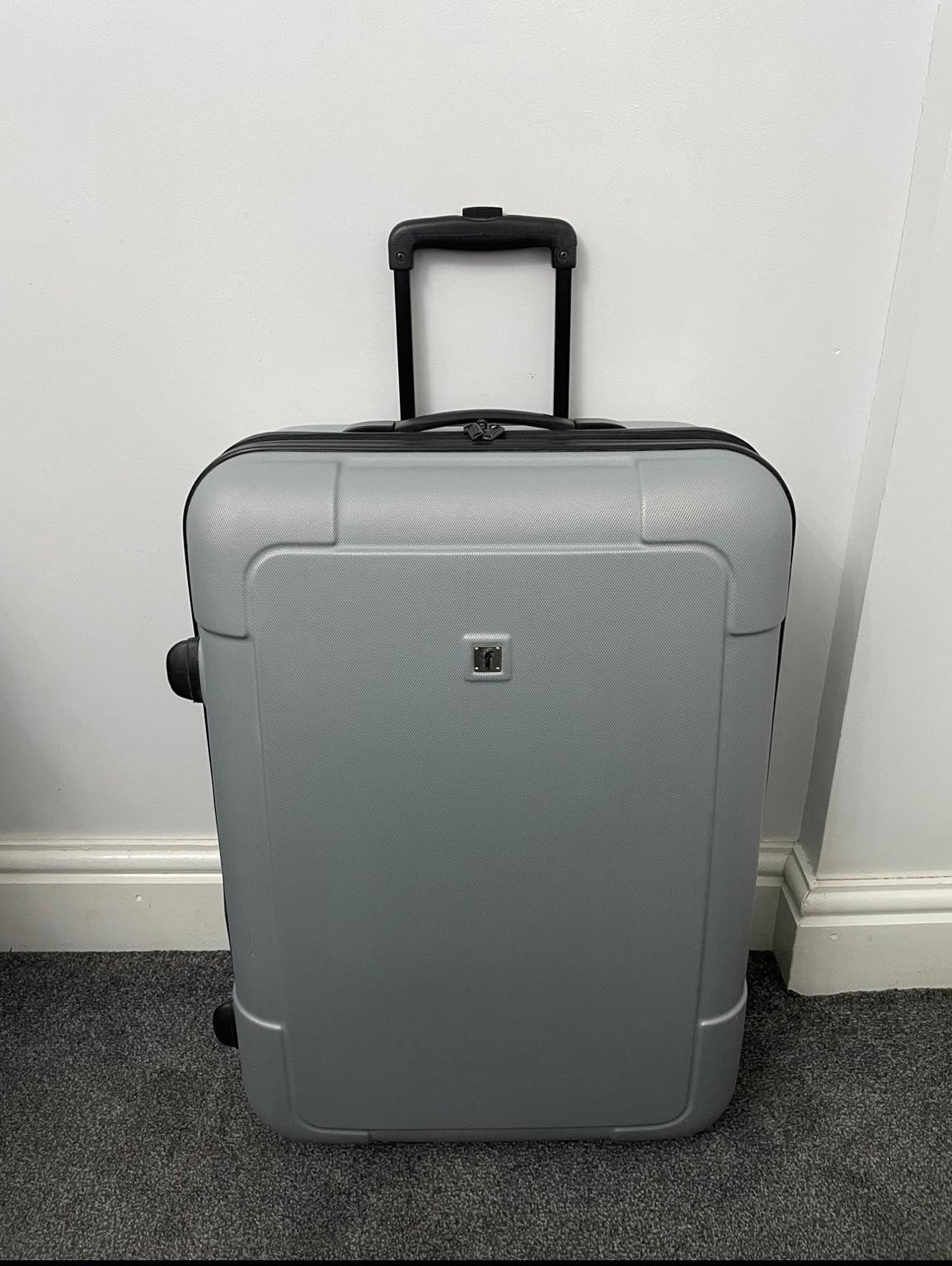 Suitcase in BD7 Bradford für 15,00 £ zum Verkauf Shpock DE