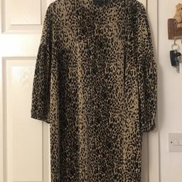 It great condition never been worn size 16 lovely dress or as a long top buyer must collect no time wasters no pay pal no bank transfer pound no silly offers b26 dropped price to 8 pound 