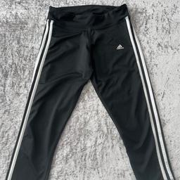 3/4 length adidas leggings
Size 10
A bit of the adidas sign has come off
Worn alot