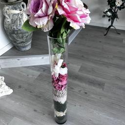 Biete eine sehr schöne Glas Deko Vase mit Blumen !
Sie ist ca 80 cm hoch !
Sie kommt aus einem Nichtraucher Haushalt!
Nur Abholung!
Auch schön als Geschenk !Ein schöner Hingucker !