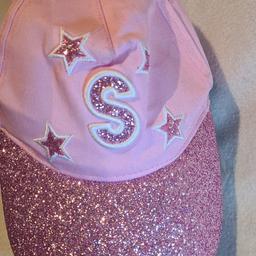 Girls pink Glittery "S" baseball cap age 12-14. Very jazzy in great condition. See photos for condition size flaws materials etc. I can offer try before you buy option if you are local but if viewing on an auction site viewing STRICTLY prior to end of auction.  If you bid and win it's yours. Cash on collection or post at extra cost which is £4.55 Royal Mail 2nd class. I can offer free local delivery within five miles of my postcode which is LS104NF. Listed on five other sites so it may end abruptly. Don't be disappointed. Any questions please ask and I will answer asap.
Please check out my other items. I have hundreds of items for sale including bikes, men's, womens, and children's clothes. Trainers of all brands. Boots of all brands. Sandals of all brands. 
There are over 50 bikes available and I sell on multiple sites so search bikes in Middleton west Yorkshire. hundreds of items for sale including bikes, men's, womens, and children's clothes. Trainers of all brands. Boots of all bra
