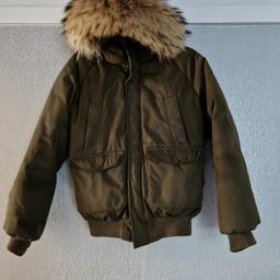 mens pyrenex coat size small mens 
Collect from wallasey ch44 
no posting x