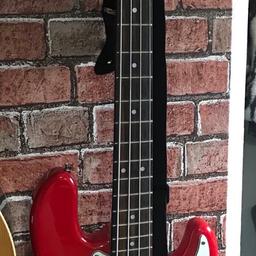 Chord bass, good for project guitar, or a resell investment. Needs setting up, new tone and volume knob, and possibly new input, still works just not like obviously amazing.