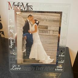 Mr & Mrs Photo Frame.
For a 8 x 10 photo
Collection Wombwell, Barnsley