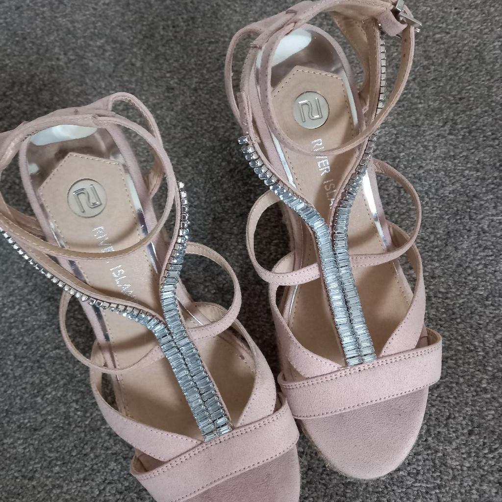 Brand new and only tried on. Blush coloured, ankle strap sandals. Wedge heel and a bit of bling. Suitable for so many occasions and holidays. Collection WN1 2RH. Whitley area