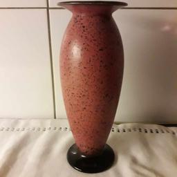 Verkaufe Marmorierte Vase aus Glaskeramik, sehr dekorativ, 25 cm hoch, 9,5 cm Durchmesser oben, ungebrauchter Zustand.