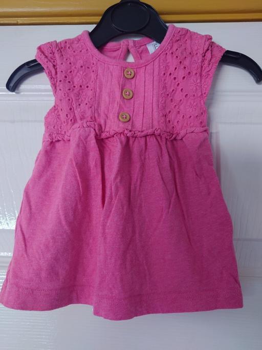 Buy & Sell Leicestershire Charnwood - Photos for Baby girls pink top size up to 1 month