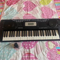 Piano organ with speakers collection only Pelsall i live