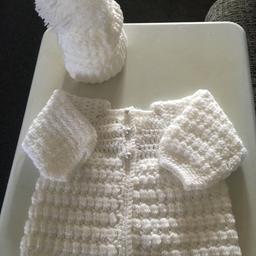 Hand crocheted baby Cardigan and matching Pom Pom hat ( new) size 1-3 months (white) (£15.00) sparkly wool, A lovely gift for your little one for Christmas,you can’t see it in the pictures, but it’s a beautiful sparkly double knit wool , must be seen to appreciate it .Cash On Collection Only .🧶🧶.