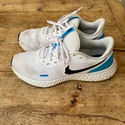 Men’s Nike Trainers Size 81/2 almost unused