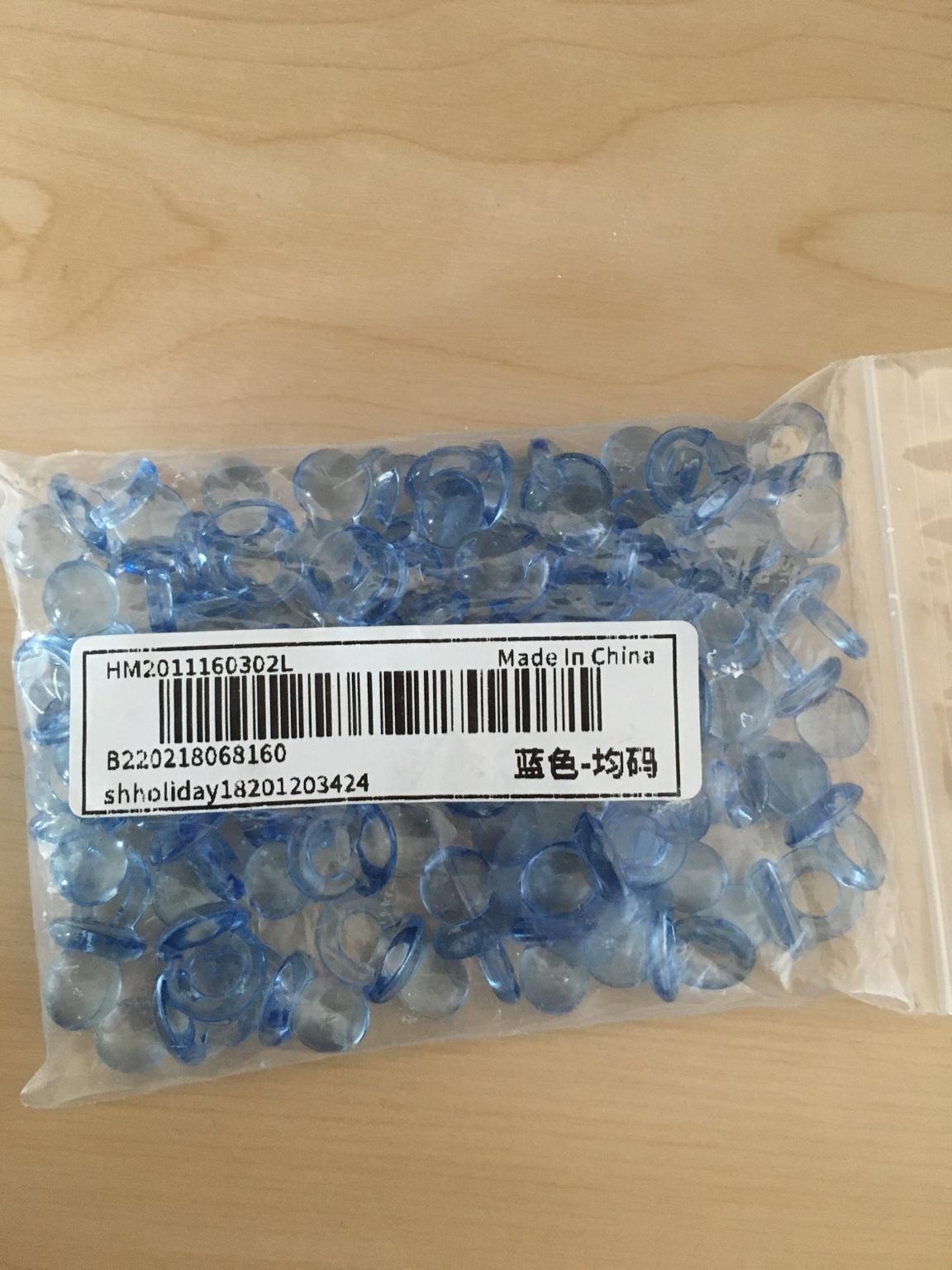 Blue plastic dummies for baby shower decor in DY6 Dudley für 0,50 £ zum