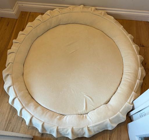 Buy & Sell Surrey Spelthorne - Photos for Premium Padded Nest Playmat Velvet Cream