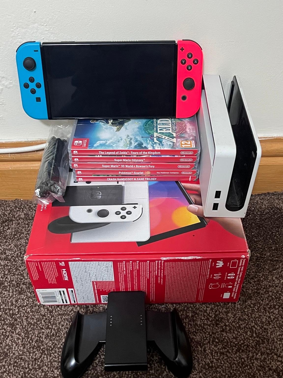 Nintendo switch OLED Bundle in B11 Birmingham für £ 350,00 zum Verkauf