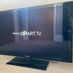 Samsung 40” Series 5 Full HD LED TV (Model: UE40D5520RKXXU).



Specifics:

PLEASE REFER TO PICTURES FOR TV INPUTS


- 2x USB 2.0

- 4x HDMI 1.4

- AV IN

- VGA

- Coaxial (Ariel)

- Auxiliary 3.5mm

- Ethernet (LAN)

- EXT RGB


Inclusions & Exclusions:

- Power cable ✅

- Genuine remote ✅

- 1x HDMI cable ✅

- TV stand  ✅

- Wall mountable ✅ (VESA 200x200mm) 

- Smart Features ✅ - Some Smart Older Features Due to age. 

- Wifi Requires dongle



Immaculate Condition with no obvious marks to the screen or body of the TV.
In retail box 📦 

This TV is for collection only; we are unable to post Cash upon Collection is preferred payment method.
I Can deliver within 15 Miles of London SE18 for additional £20