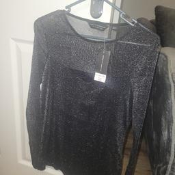 New with tags size 12 Dorothy Perkins top.