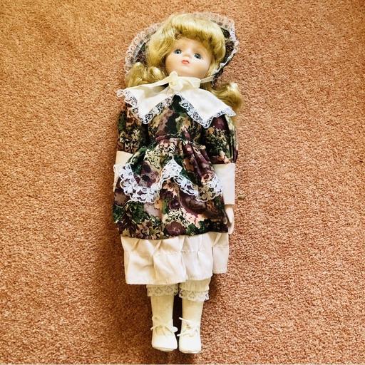 Buy & Sell Dorset Bournemouth, Christchurch and Poole - Photos for Fine Porcelain Vintage Fashion Girl Doll