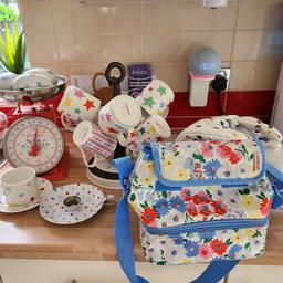 cath kidston bundle. all in great condition. weighing scales. 3 egg shape storage, 8 cups on a rotation stand, cup and saucer, candle holder,tea pot and emma bridewater t pot cosy. lunch bag used once. collection Mexborough