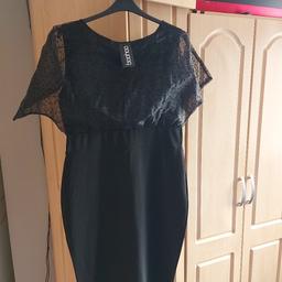 brand new boohoo dress size 18 ideal for parties cost £29.99 stunning on