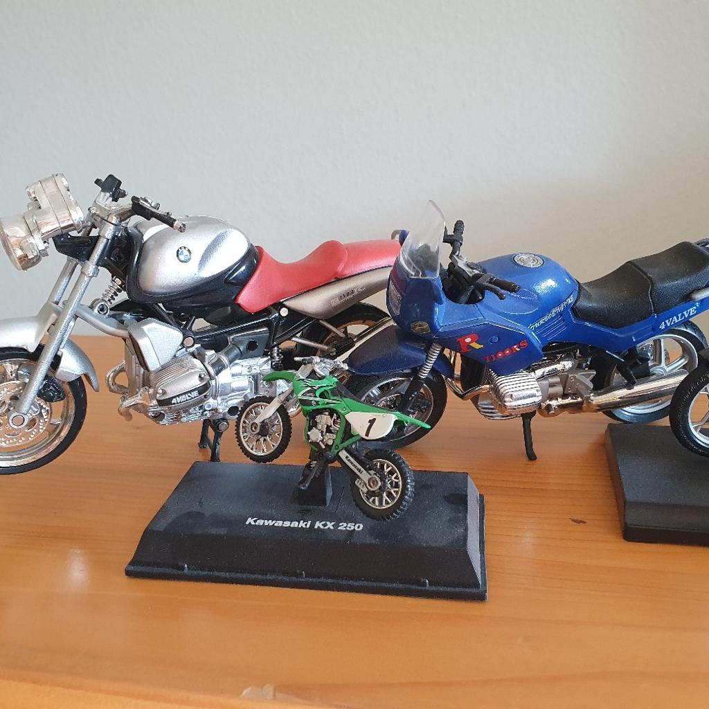 Motorräder Modelle zum hinstellen
BMW
Kawasaki
Honda
Harley
Flyingstar
Top Zustand

Nichtraucherhaushalt
Flohmarkt Flohmarktware