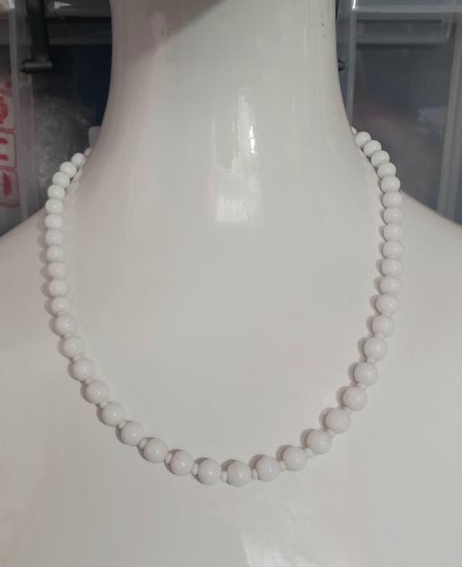 Buy & Sell Merseyside Saint Helens - Photos for vintage white glass bead necklace