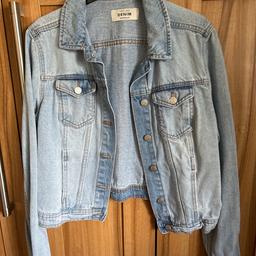 Size 14 Light Blue Denim Jacket from New Look

In immaculate condition from a smoke free home

RRP £29.99

Collection only or may deliver if local to DY4