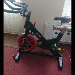 JLL Elite Ic 400 Great exercise bike excellent condition virtually new £170