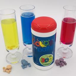 Colour My Bath - 300 Tablet Jar - Fizzing Tub Water Primary Colour Changing Tabs, Fun and Educational Bathtime Activity For Kids, Safe For Baby Non Toxic, Non Staining, Soap Free.
ANY INFORMATION DON'T HESITATE TO CONTACT ME.
THANK YOU

Before
Our tablets are pure, food-grade colour in the primary colours of red, blue, and yellow. These three pigments make every other colour you can imagine. And, your little bathers will have fun as they learn about colour mixing!

Bright & Beautiful Hues
Our jars are unique in the marketplace because we are the only bathtime colour tablet that is packaged with multiple size tablets in the same jar.

Funky Moody Blues
The sunset orange you make on Tuesday with one large red tab and three small yellow and one small red tabs will be totally different from the peachy orange you make on Thursday with Two large yellow tabs and two small red tabs.
Funky Moody Sheer Delight
Red + Blue = Purple
Blue + Yellow = Green
Yellow + Red = Orange